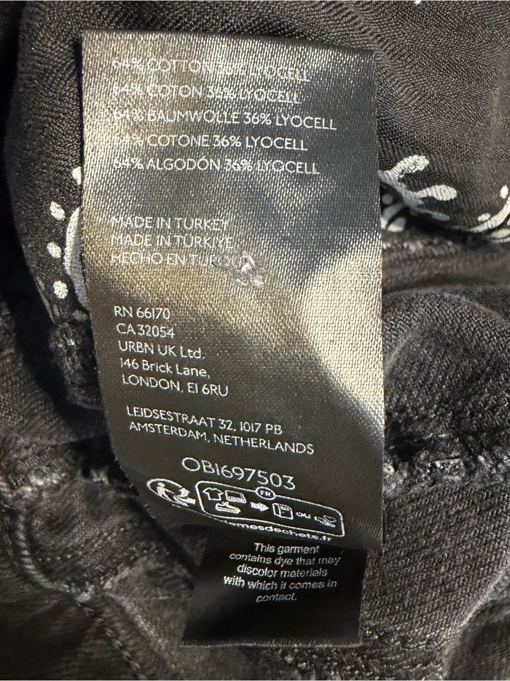 We The Free Lucky You Mid Rise Barrel Jeans Short Inseam. - Picture 8 of 9